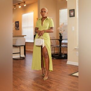 Green Midi Dress with Polo Collar and Short Sleeves for Weddings